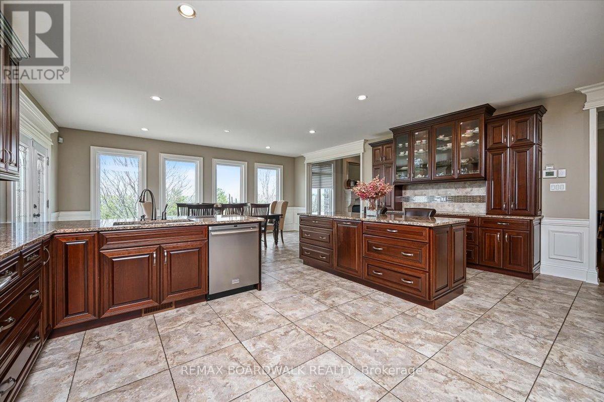 1530 Creagan Court, Ottawa, Ontario  K4C 0A5 - Photo 13 - X12720596