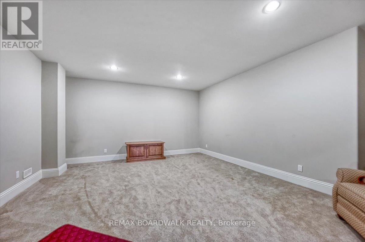 1530 Creagan Court, Ottawa, Ontario  K4C 0A5 - Photo 37 - X12720596