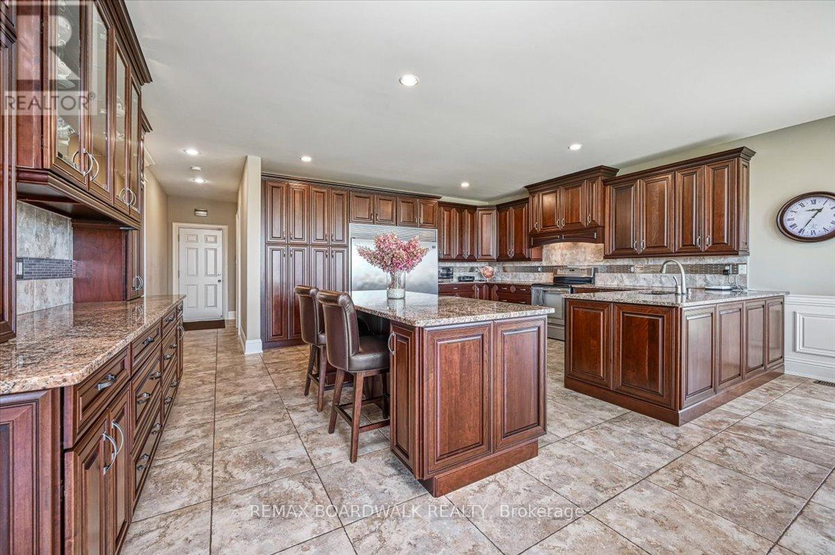 1530 Creagan Court, Ottawa, Ontario  K4C 0A5 - Photo 9 - X12720596