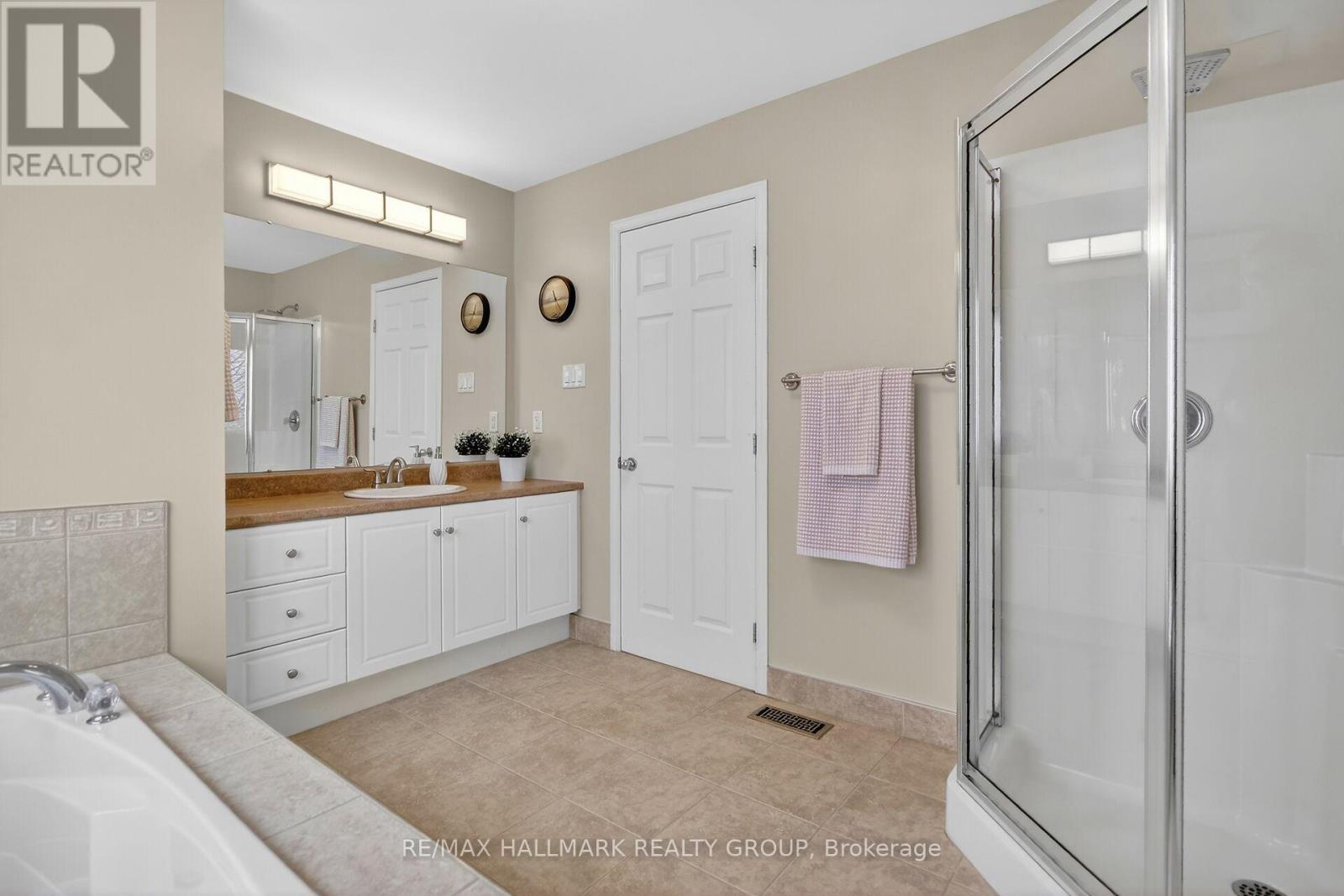 355 West Ridge Drive, Ottawa, Ontario  K2S 2G8 - Photo 18 - X12720650