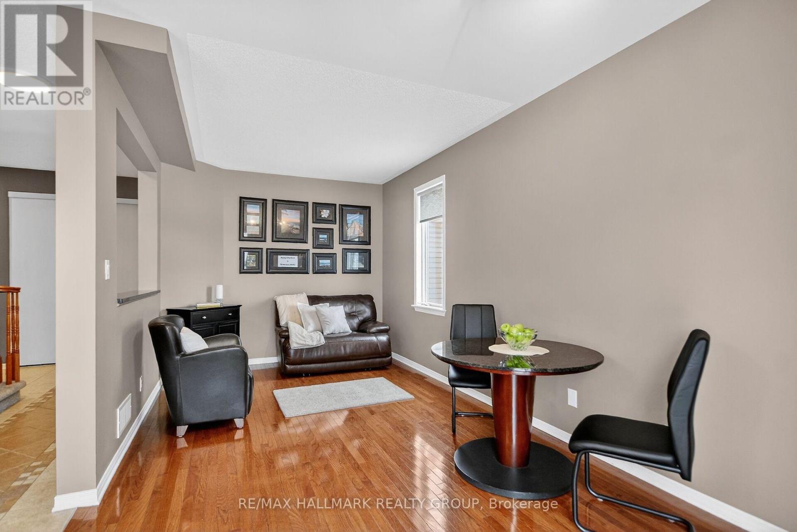 355 West Ridge Drive, Ottawa, Ontario  K2S 2G8 - Photo 7 - X12720650