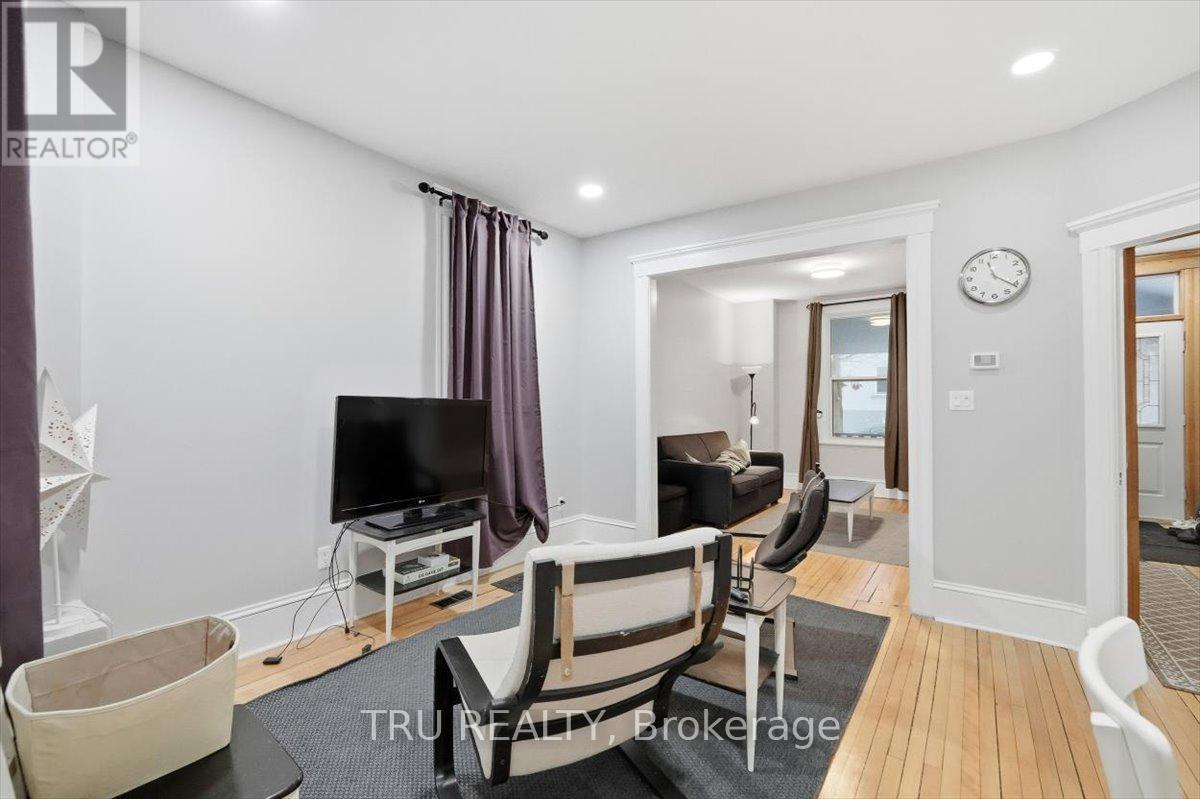 355 Cambridge Street N, Ottawa, Ontario  K1R 7B3 - Photo 9 - X12720706