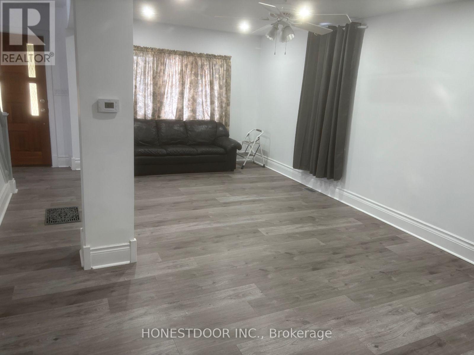 18 John Street, Kawartha Lakes, Ontario  K0M 2B0 - Photo 9 - X12706554