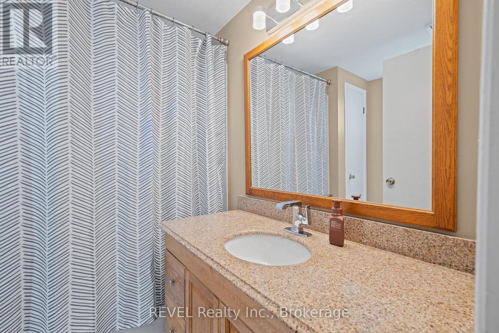 Lower - 101 Wellandvale Drive, Welland, Ontario  L3C 7C7 - Photo 13 - X12720546