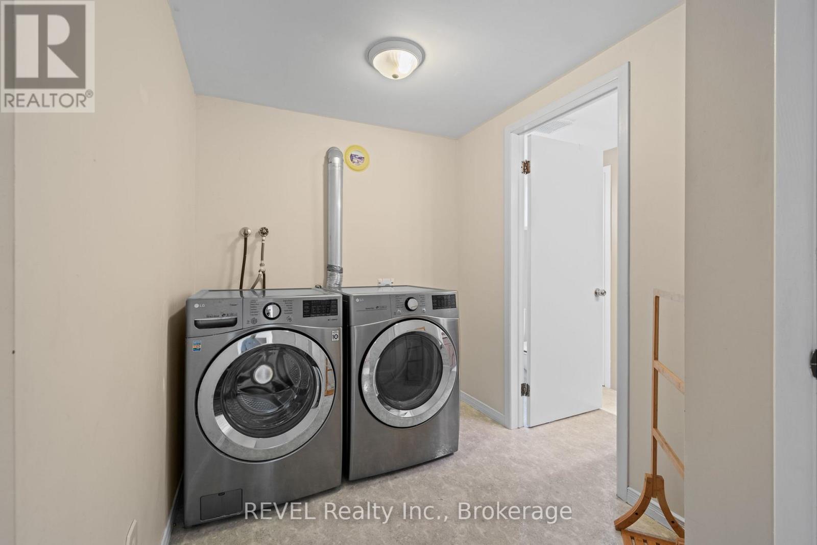 Lower - 101 Wellandvale Drive, Welland, Ontario  L3C 7C7 - Photo 14 - X12720546