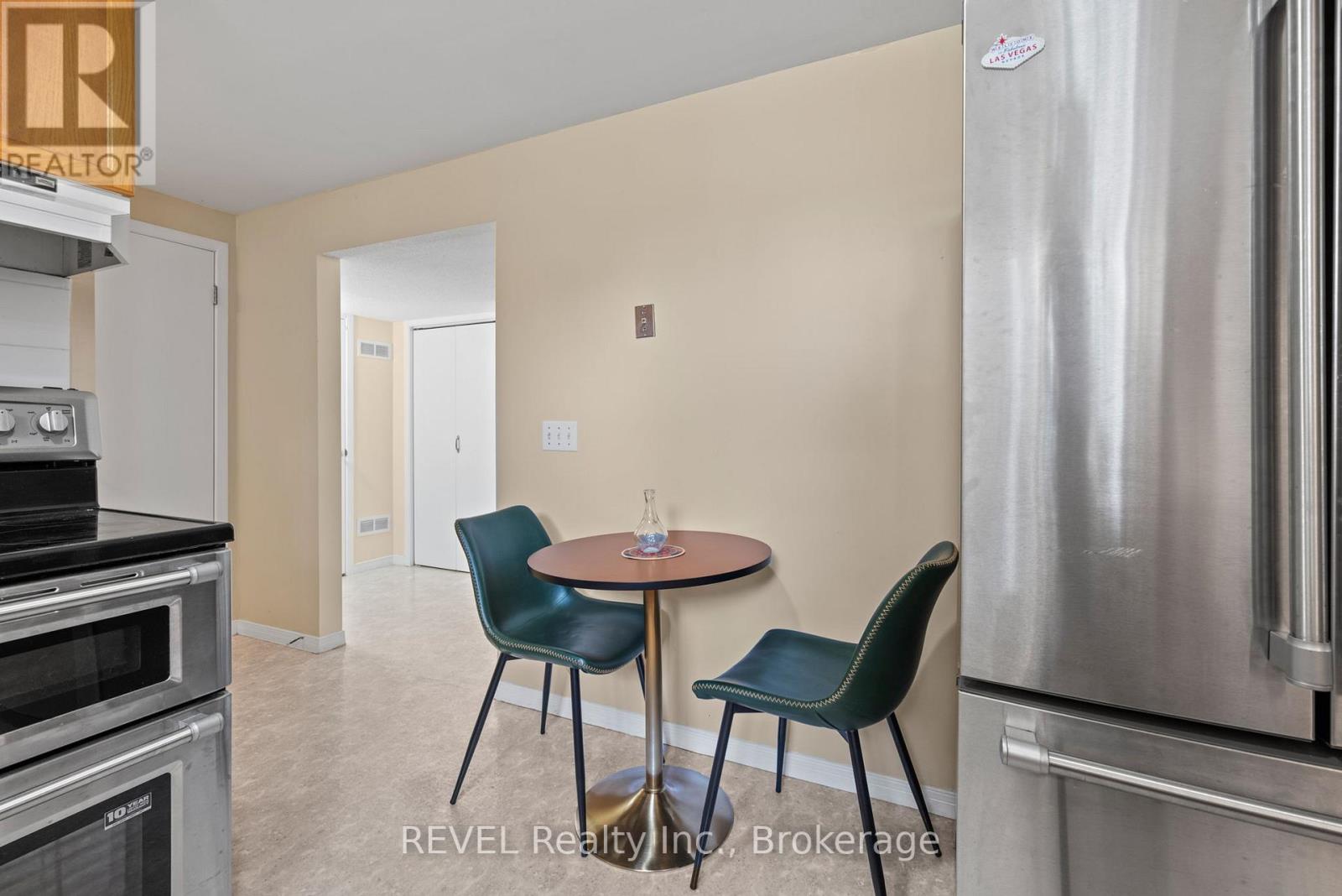 Lower - 101 Wellandvale Drive, Welland, Ontario  L3C 7C7 - Photo 5 - X12720546