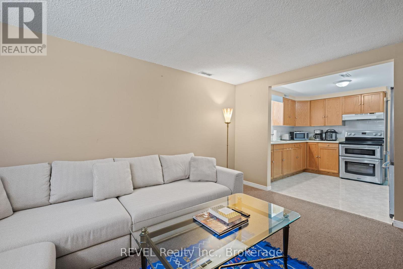 Lower - 101 Wellandvale Drive, Welland, Ontario  L3C 7C7 - Photo 7 - X12720546