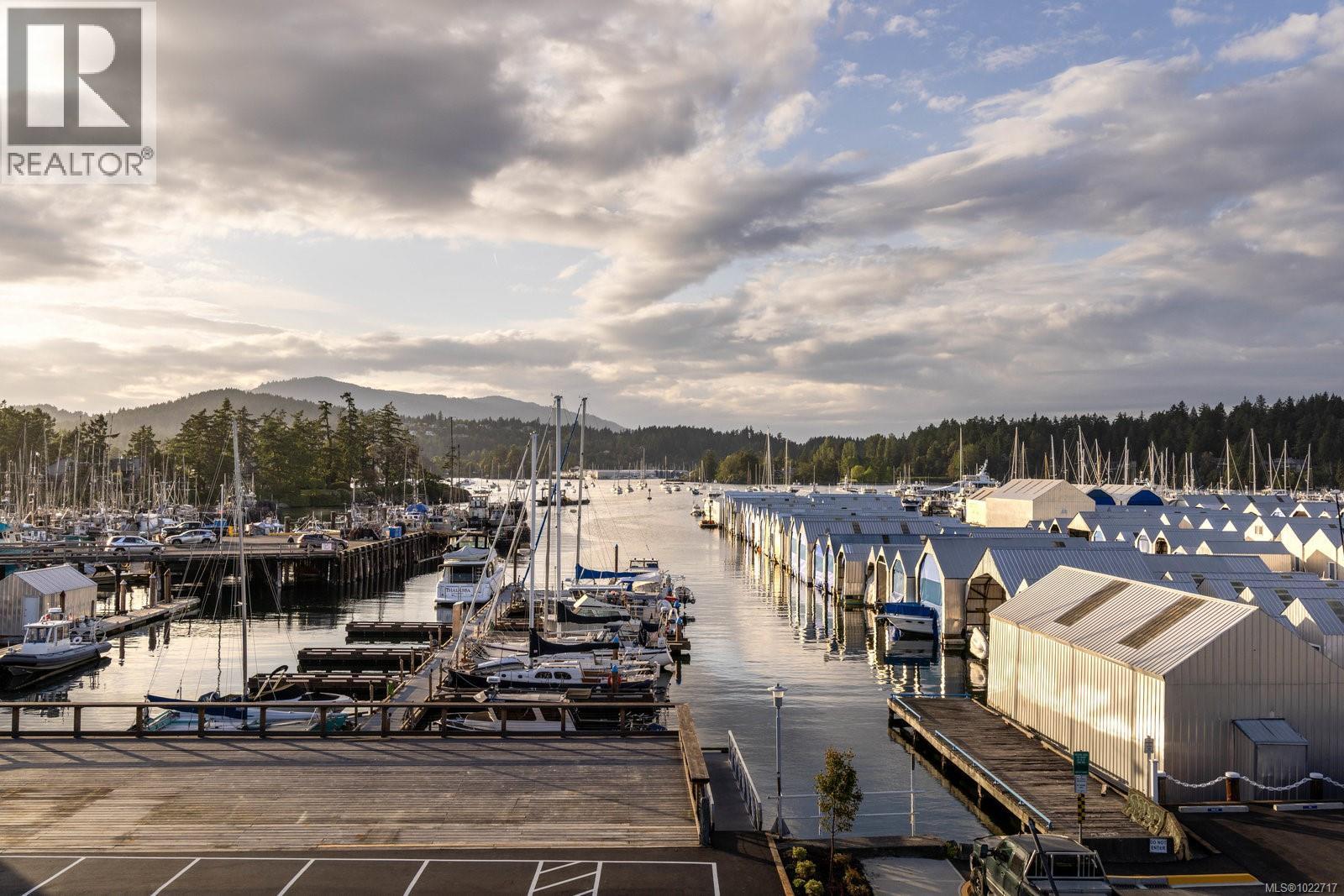 201 2270 Harbour Rd, Sidney, British Columbia