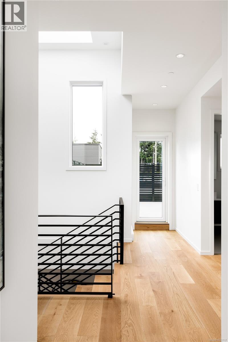 201 2270 Harbour Rd, Sidney, British Columbia V8L 2P6 - Photo 33 - 1022717