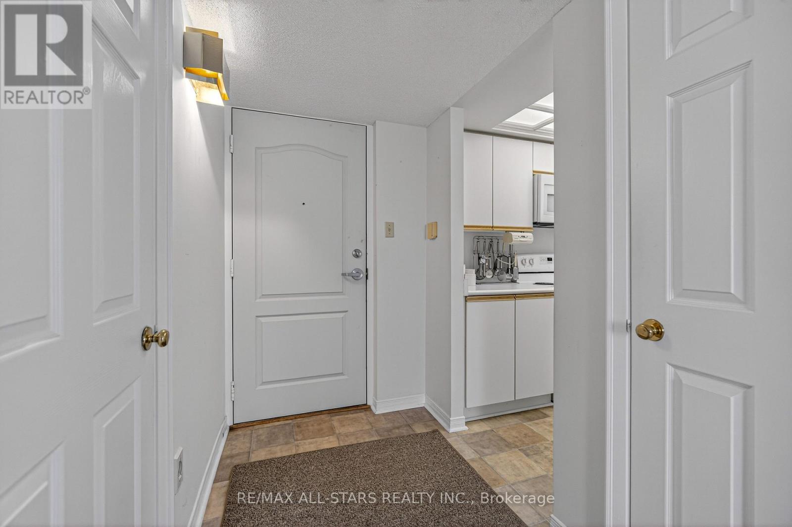 307 - 50 Rivermill Boulevard, Kawartha Lakes, Ontario  K9V 6C1 - Photo 3 - X12720430