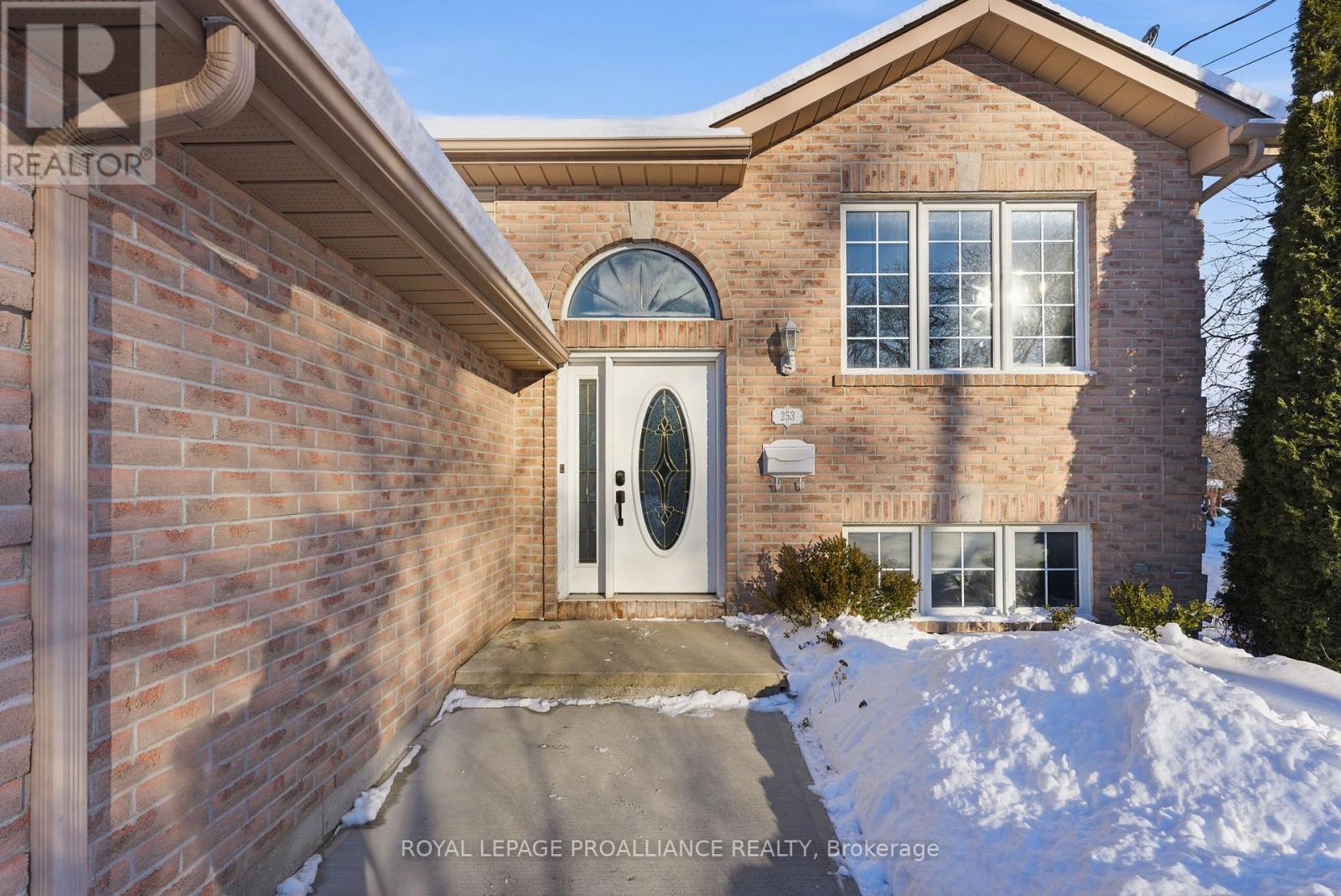 253 Herchimer Avenue, Belleville, Ontario  K8N 4H1 - Photo 3 - X12720690