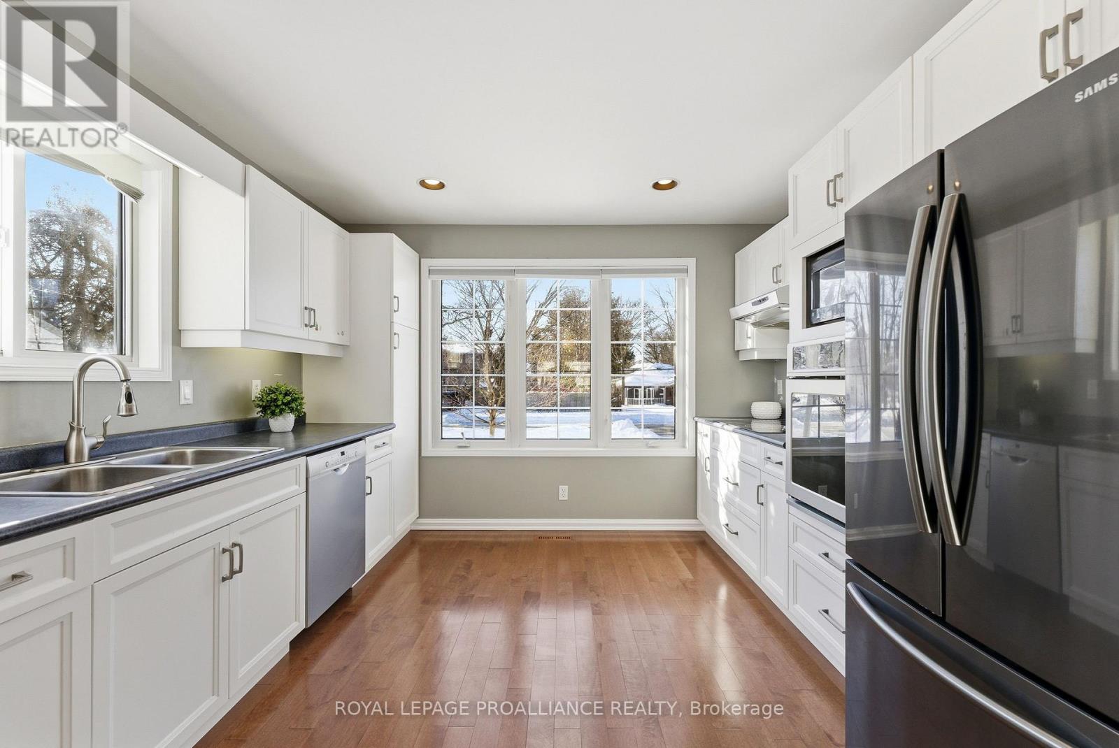 253 Herchimer Avenue, Belleville, Ontario  K8N 4H1 - Photo 6 - X12720690