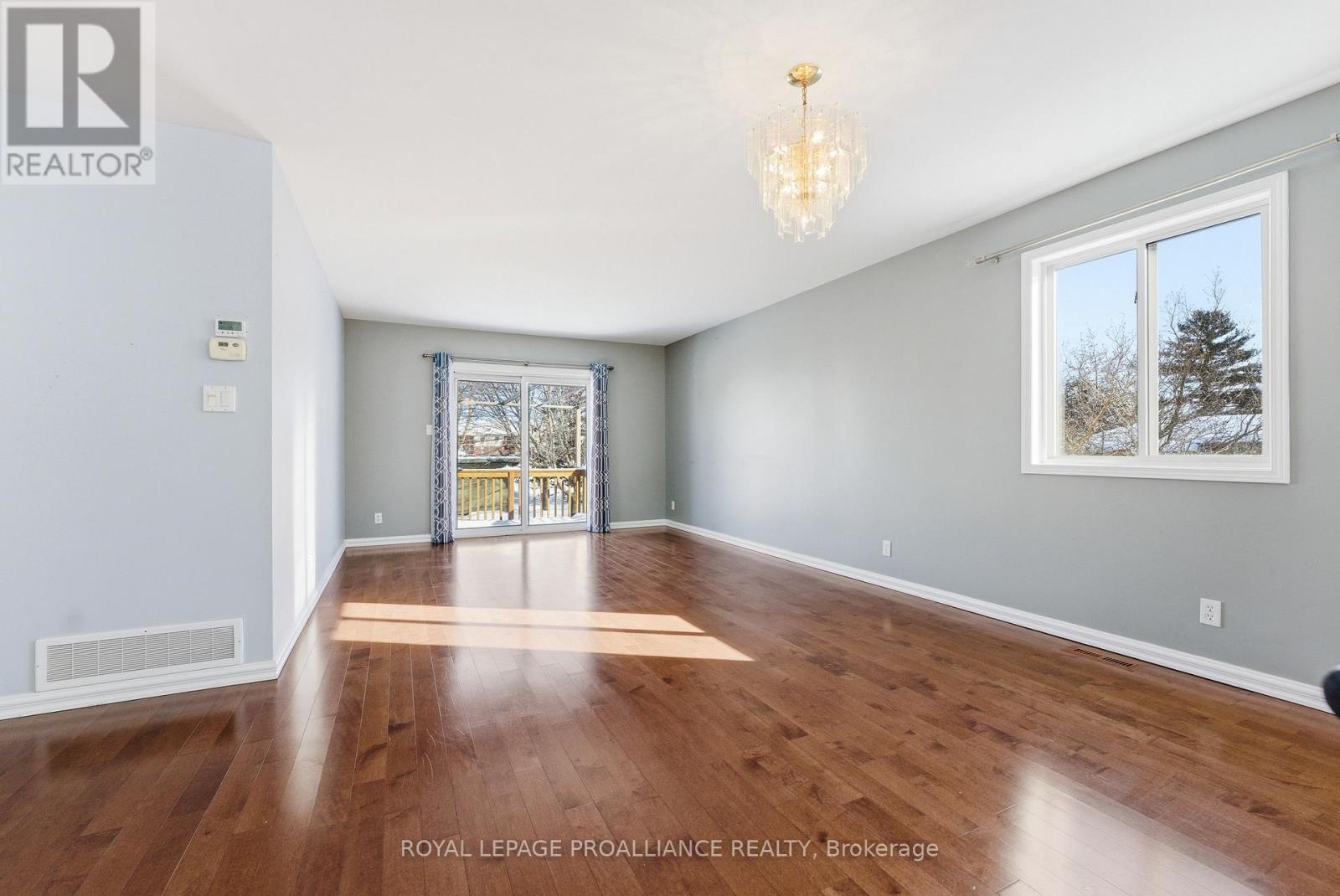 253 Herchimer Avenue, Belleville, Ontario  K8N 4H1 - Photo 9 - X12720690