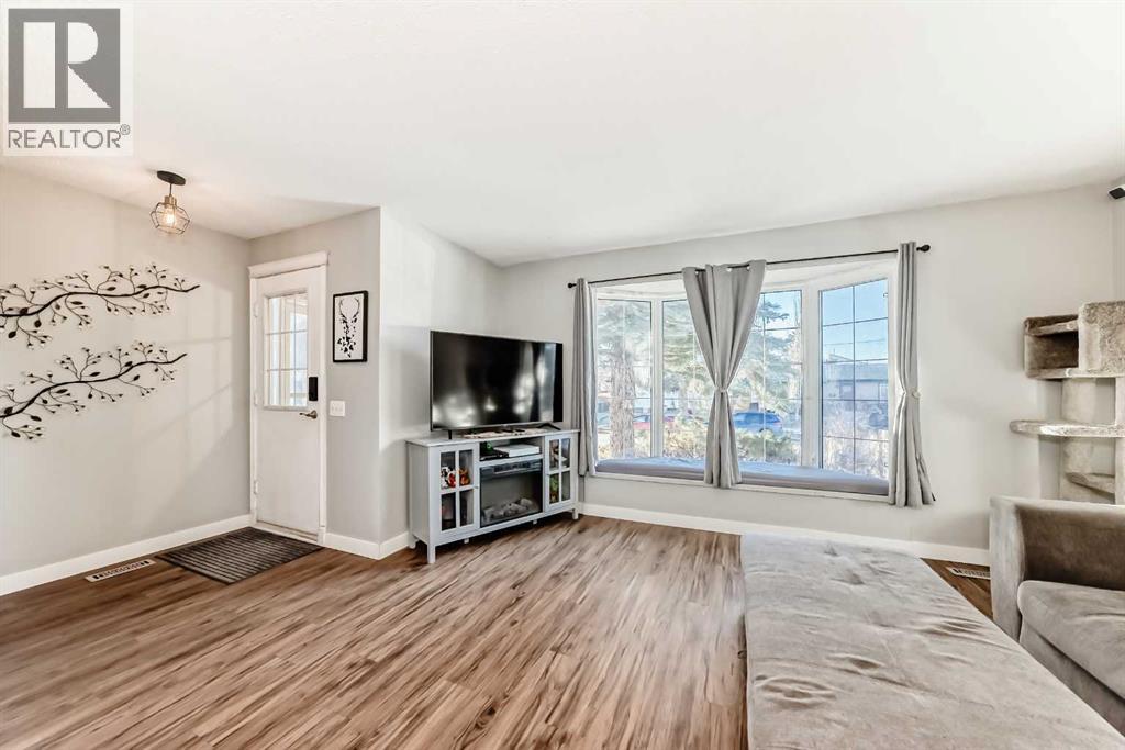 7840 20a Street Se, Calgary, Alberta  T2C 1Y5 - Photo 9 - A2280571