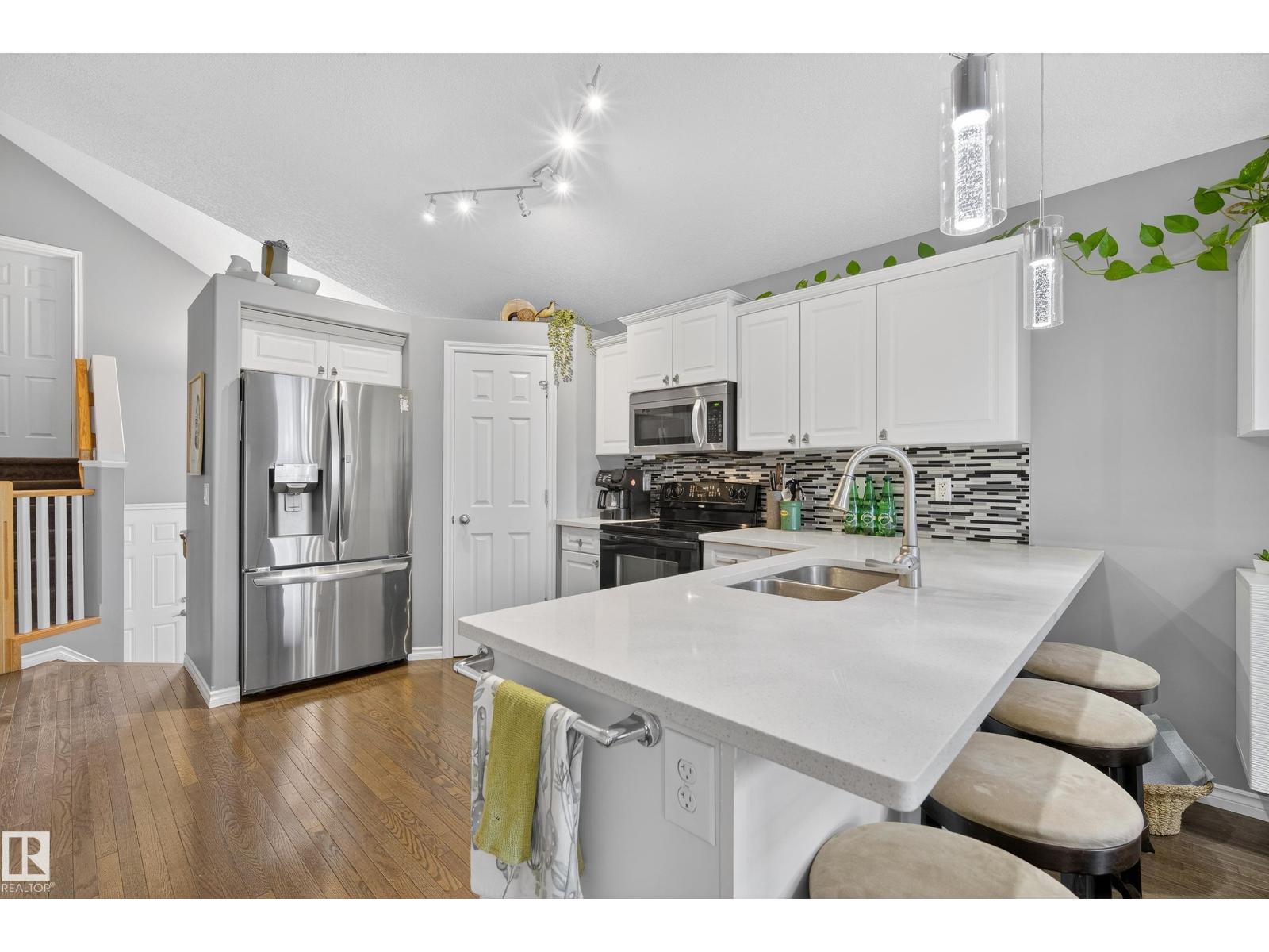 220 Galloway Wd, Fort Saskatchewan, Alberta  T8L 0A3 - Photo 8 - E4470736