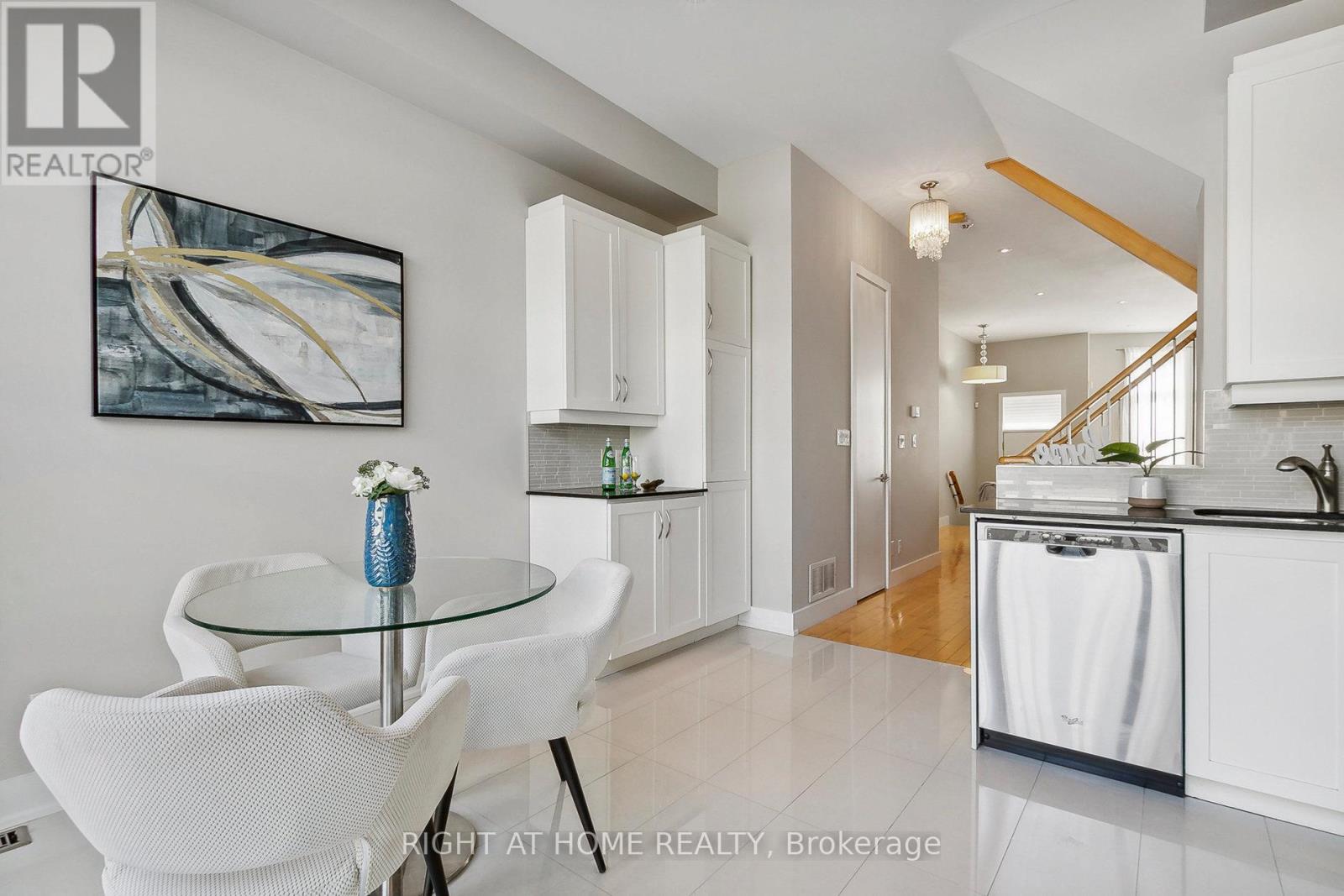 488 King Street E, Toronto, Ontario  M5A 1L8 - Photo 12 - C12720480