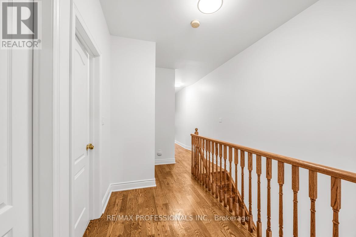 Upper - 213 Major Street, Toronto, Ontario  M5S 2L4 - Photo 18 - C12720532