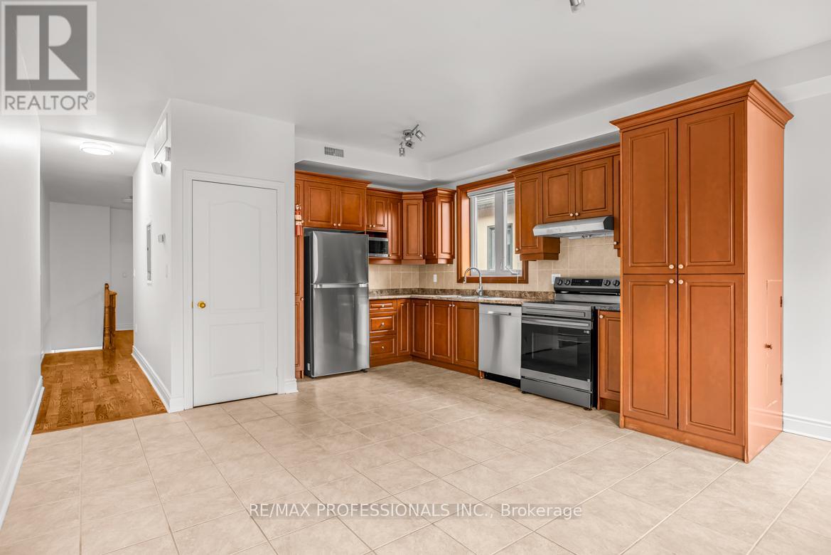 Upper - 213 Major Street, Toronto, Ontario  M5S 2L4 - Photo 6 - C12720532