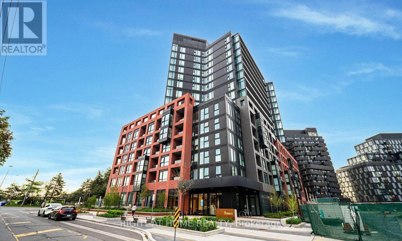 8 TIPPETT ROAD, Toronto, Ontario