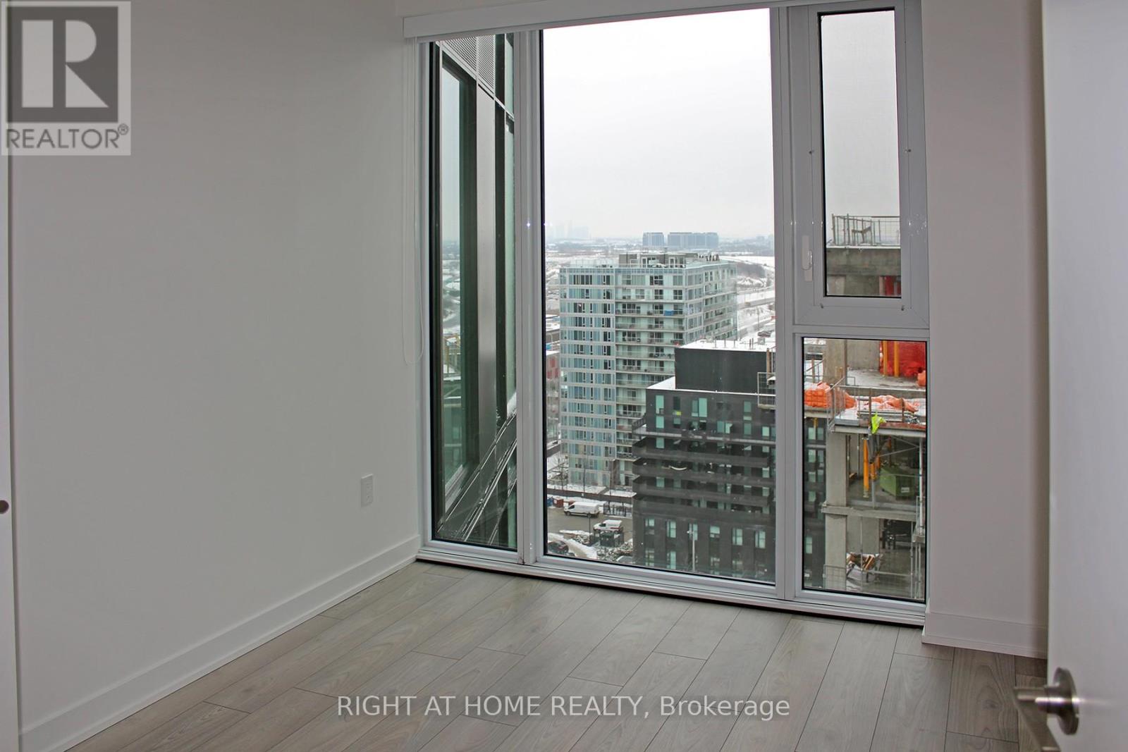 8 Tippett Road, Toronto, Ontario  M3H 0E7 - Photo 11 - C12720618