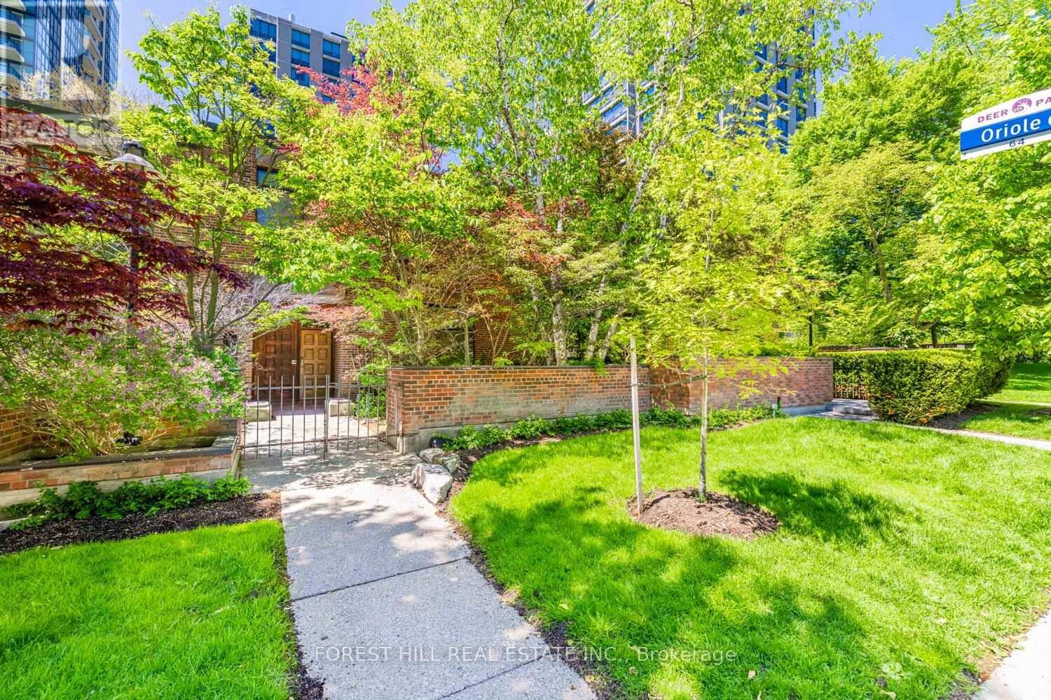 82 ORIOLE ROAD, Toronto, Ontario
