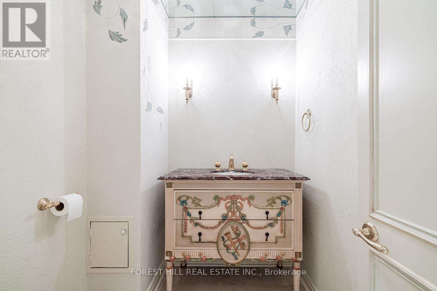 82 Oriole Road, Toronto, Ontario  M4V 2G1 - Photo 4 - C12720630