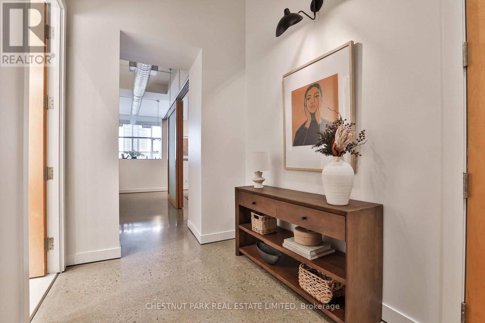 1013 - 155 Dalhousie Street, Toronto, Ontario  M5B 2P7 - Photo 2 - C12720656