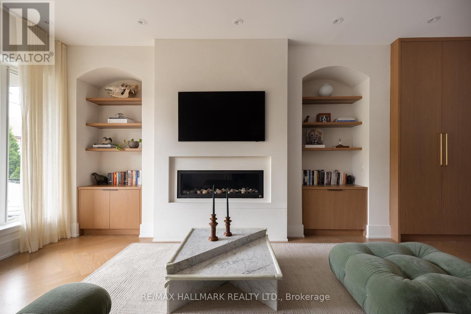 18 Foxley Street, Toronto, Ontario  M6J 1R1 - Photo 4 - C12720668