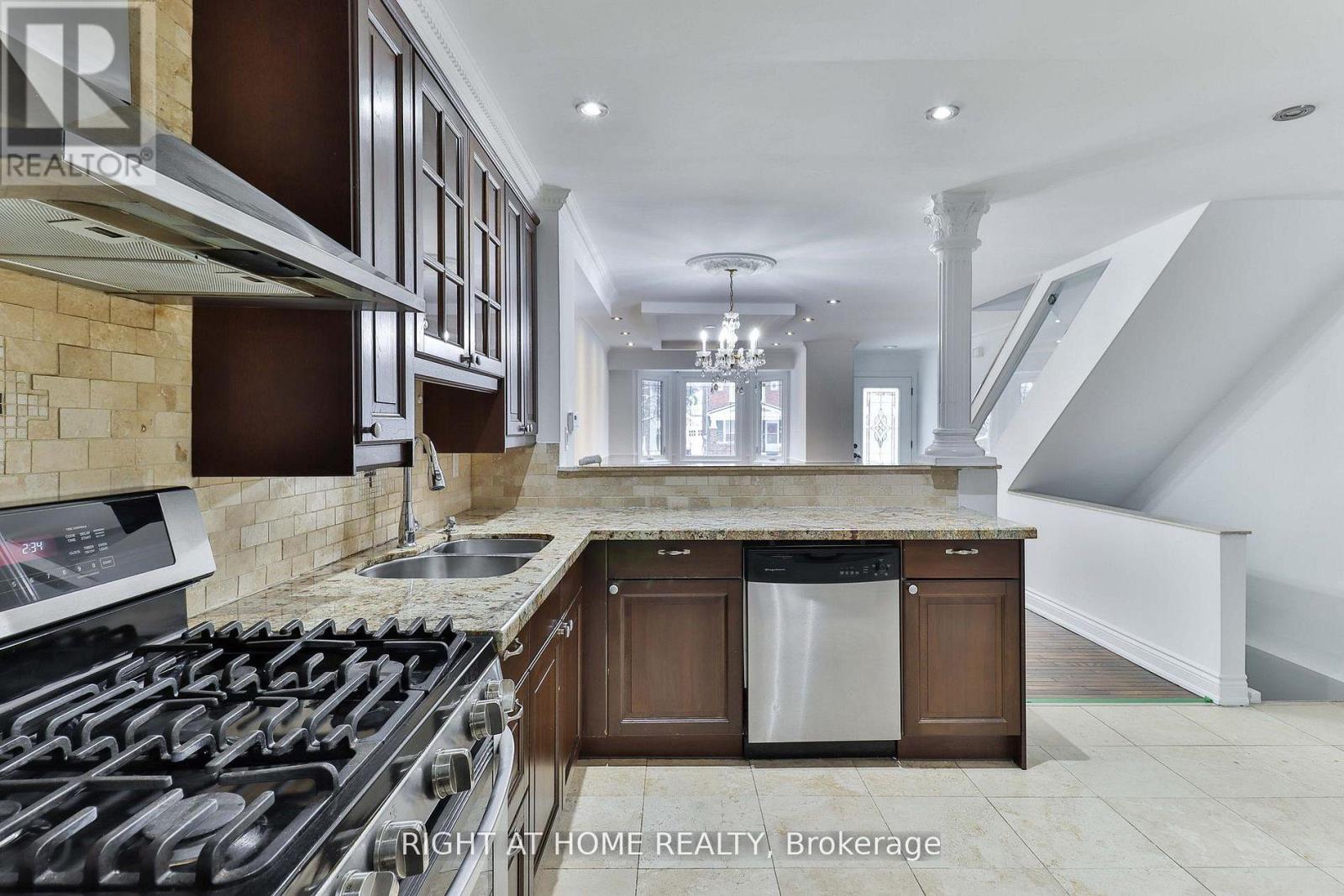 Main + Upper - 143 Gamble Avenue, Toronto, Ontario  M4J 2P2 - Photo 5 - E12720424