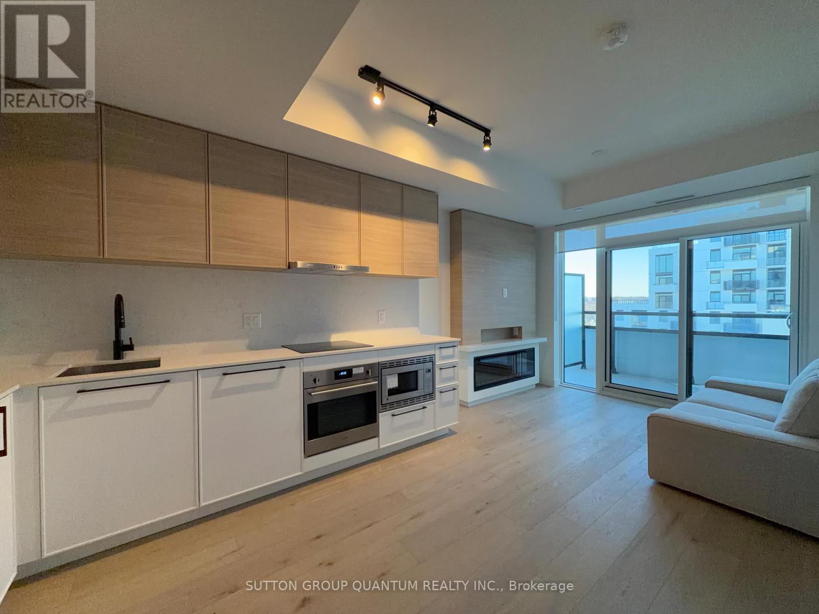 1314 - 1050 Eastern Avenue, Toronto, Ontario  M4L 0B7 - Photo 3 - E12720448