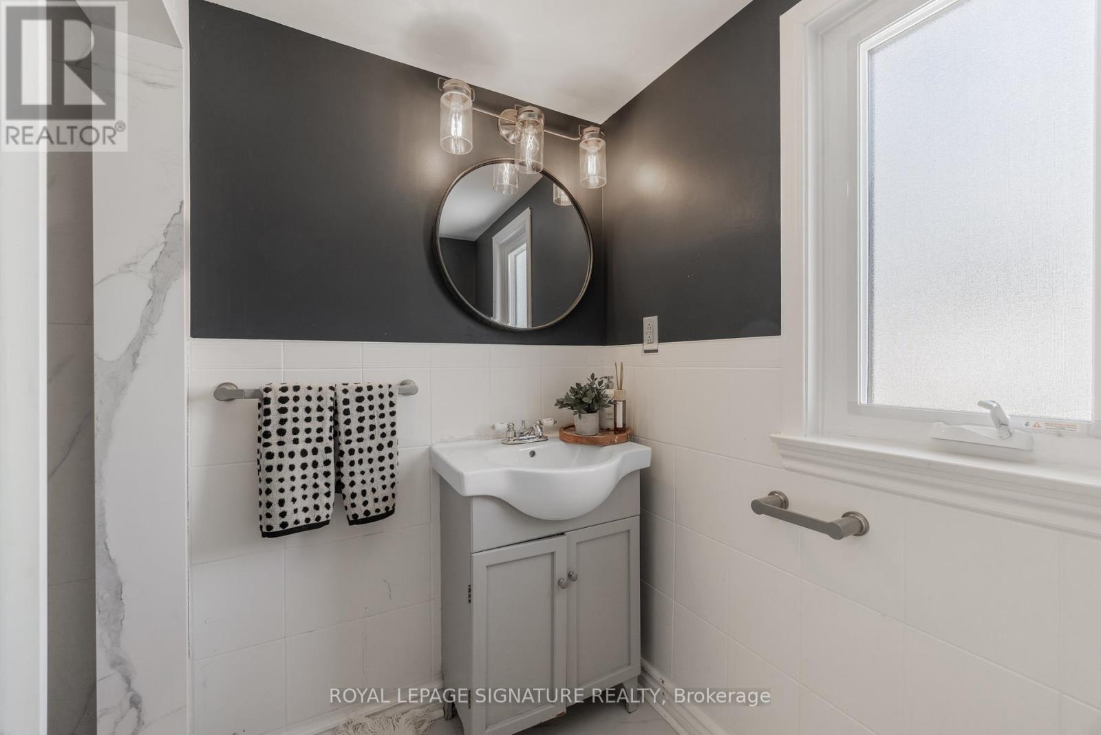 405 Pharmacy Avenue, Toronto, Ontario  M1L 3G5 - Photo 17 - E12720538