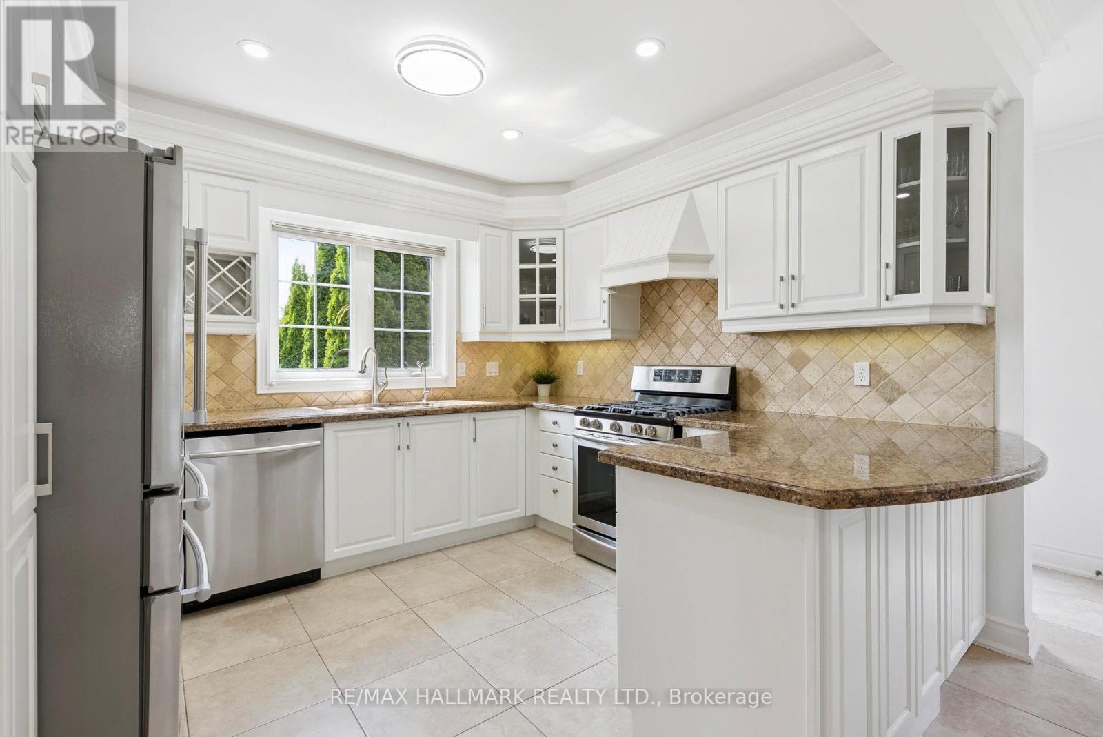 197 Aspenwood Drive, Newmarket, Ontario  L3X 2X4 - Photo 12 - N12720462