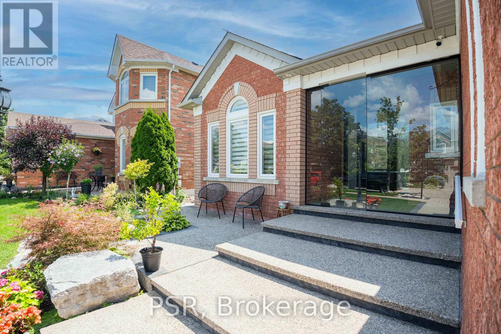 81 Shawbridge Boulevard, Vaughan, Ontario  L4H 1J2 - Photo 5 - N12720488