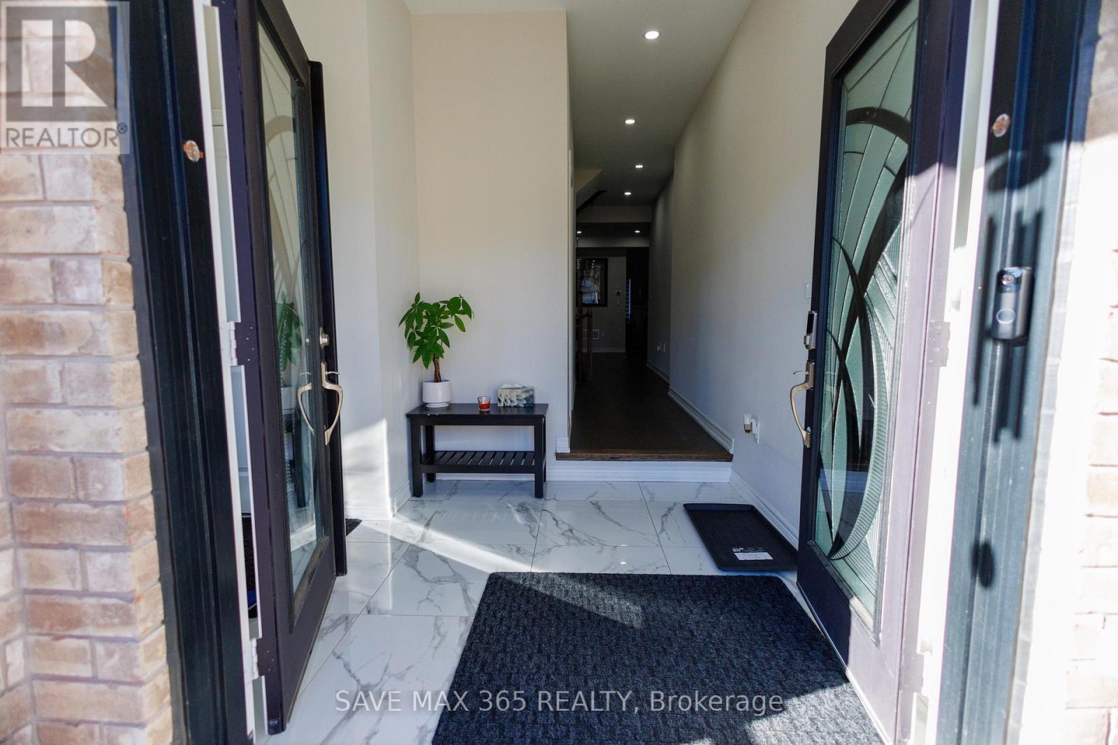 55 Canard Drive, Vaughan, Ontario  L4H 5C4 - Photo 4 - N12720524