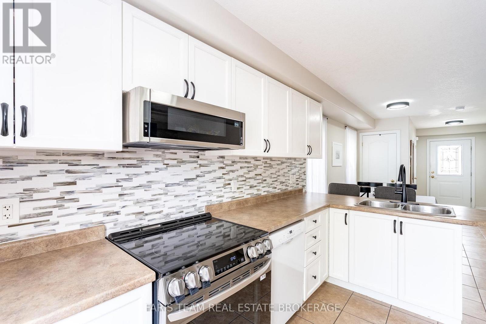 34 Quigley Street, Essa, Ontario  L0M 1B5 - Photo 8 - N12720674