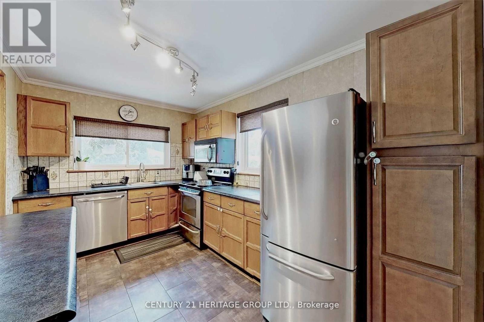 Main - 34 Kitimat Crescent, Aurora, Ontario  L4G 3C3 - Photo 11 - N12720682