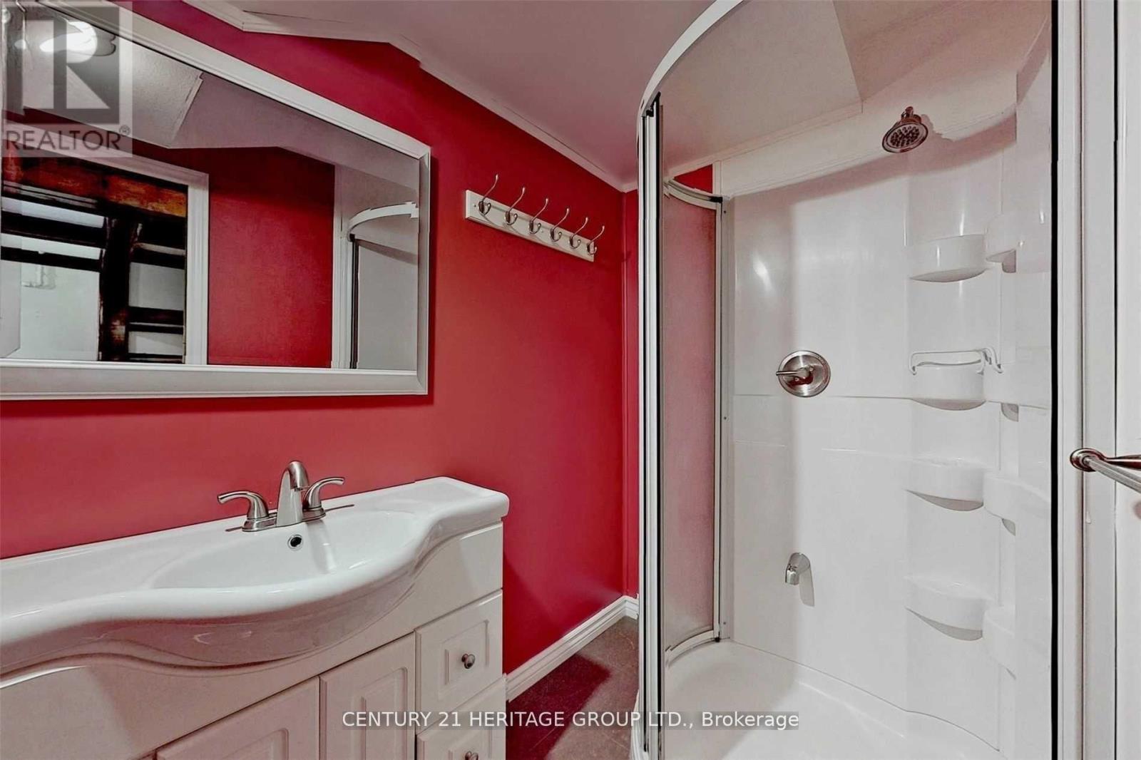 Main - 34 Kitimat Crescent, Aurora, Ontario  L4G 3C3 - Photo 24 - N12720682