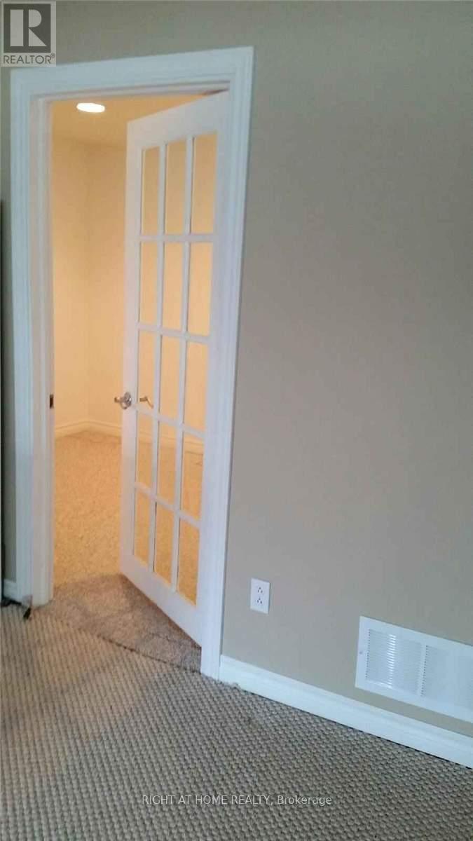 824 Shadrach Drive, Newmarket, Ontario  L3X 2H2 - Photo 10 - N12720698