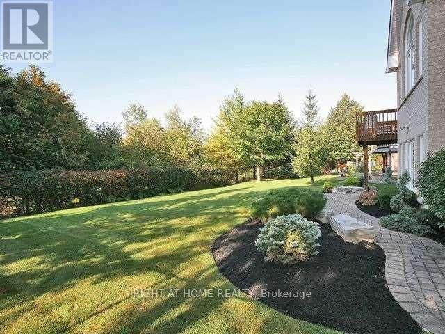 824 Shadrach Drive, Newmarket, Ontario  L3X 2H2 - Photo 5 - N12720698