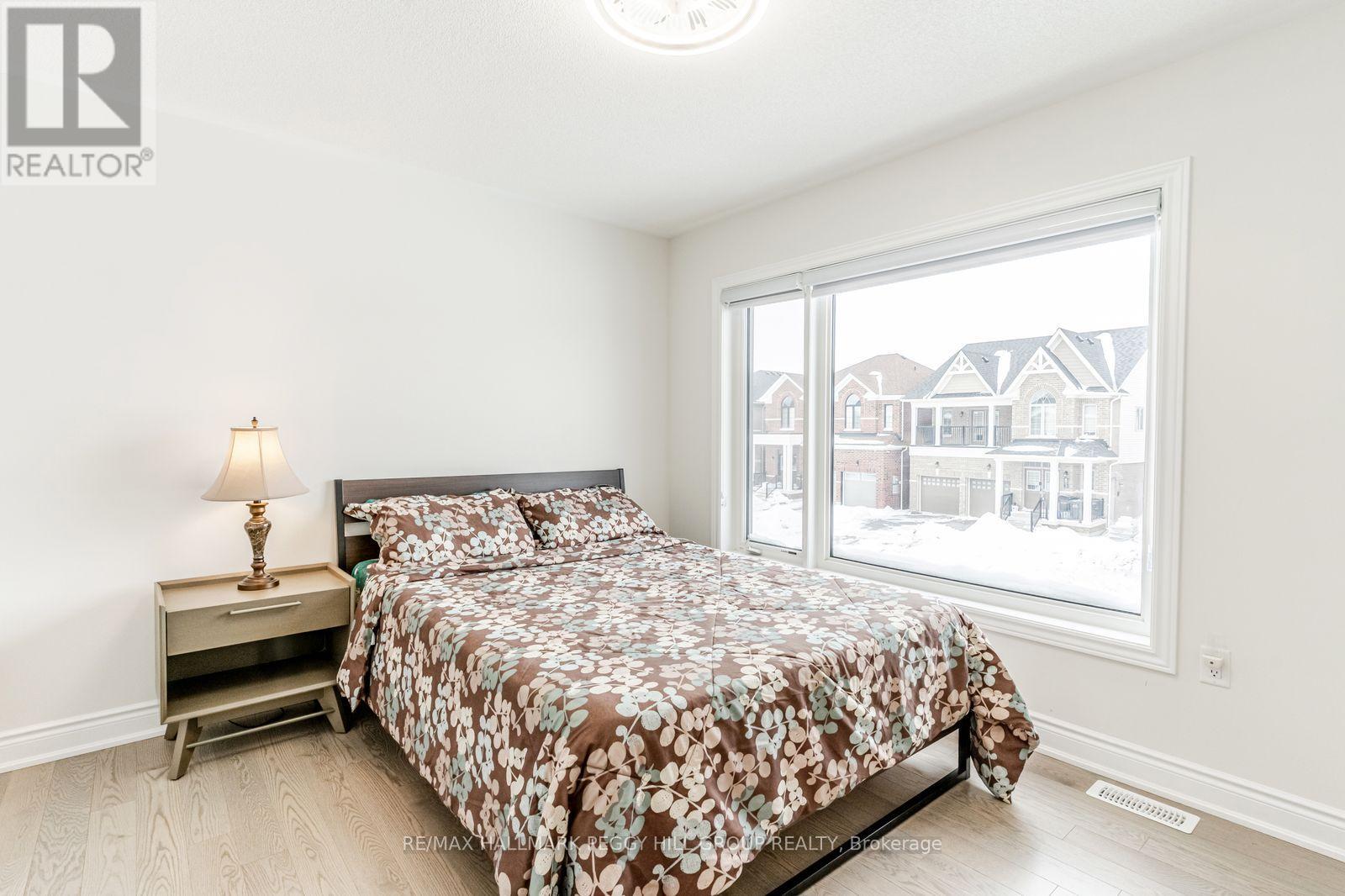 12 Valleybrook Road, Barrie, Ontario  L9J 0L4 - Photo 11 - S12720500