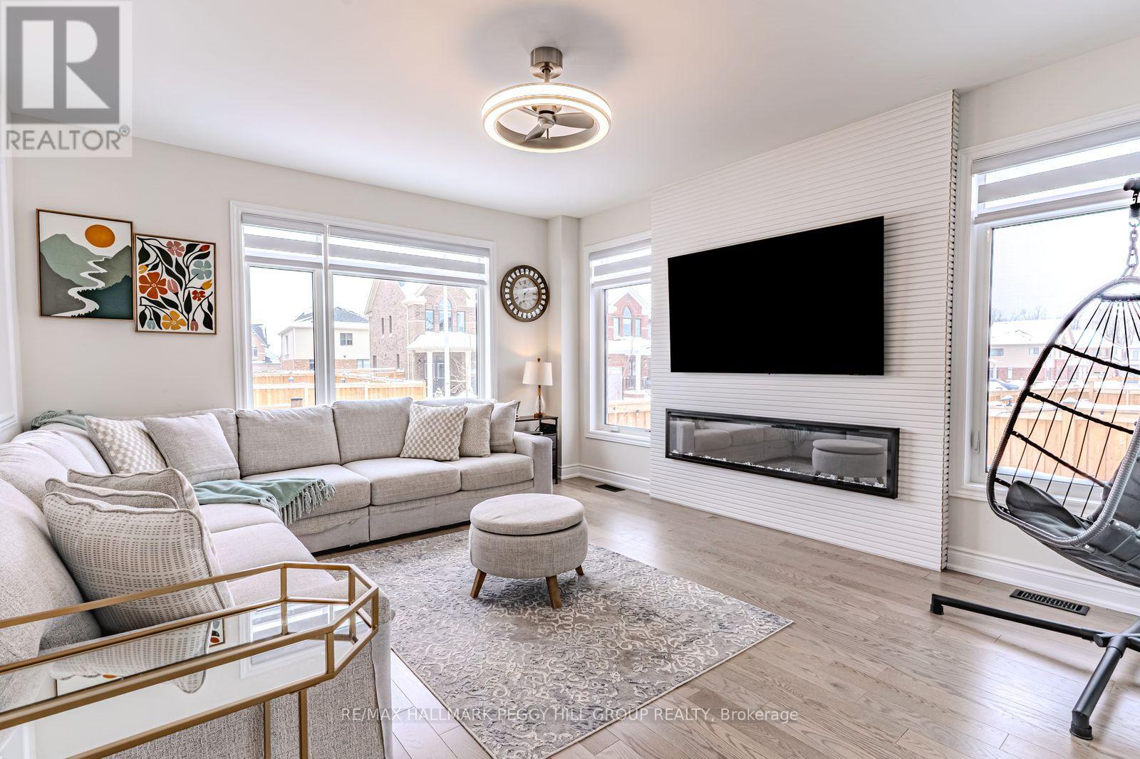 12 Valleybrook Road, Barrie, Ontario  L9J 0L4 - Photo 2 - S12720500