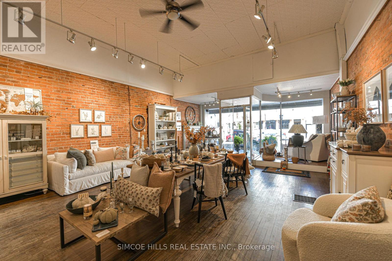 137-141 Mississaga Street E, Orillia, Ontario  L4V 1V6 - Photo 12 - S12720662