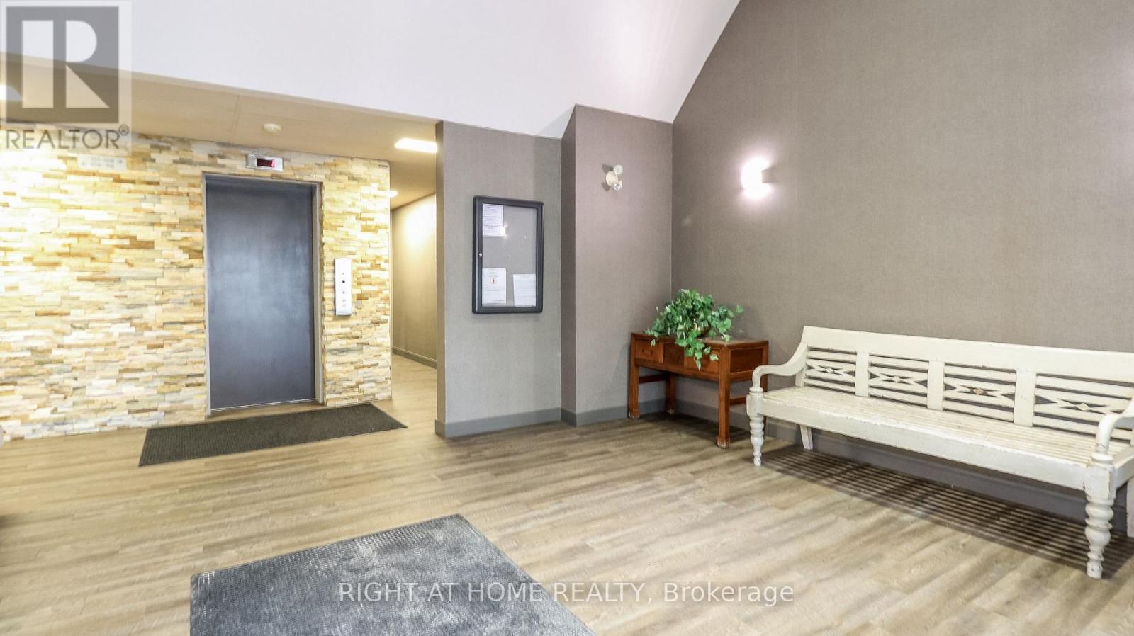 113 - 126 Bell Farm Road, Barrie, Ontario  L4M 6J3 - Photo 13 - S12720694