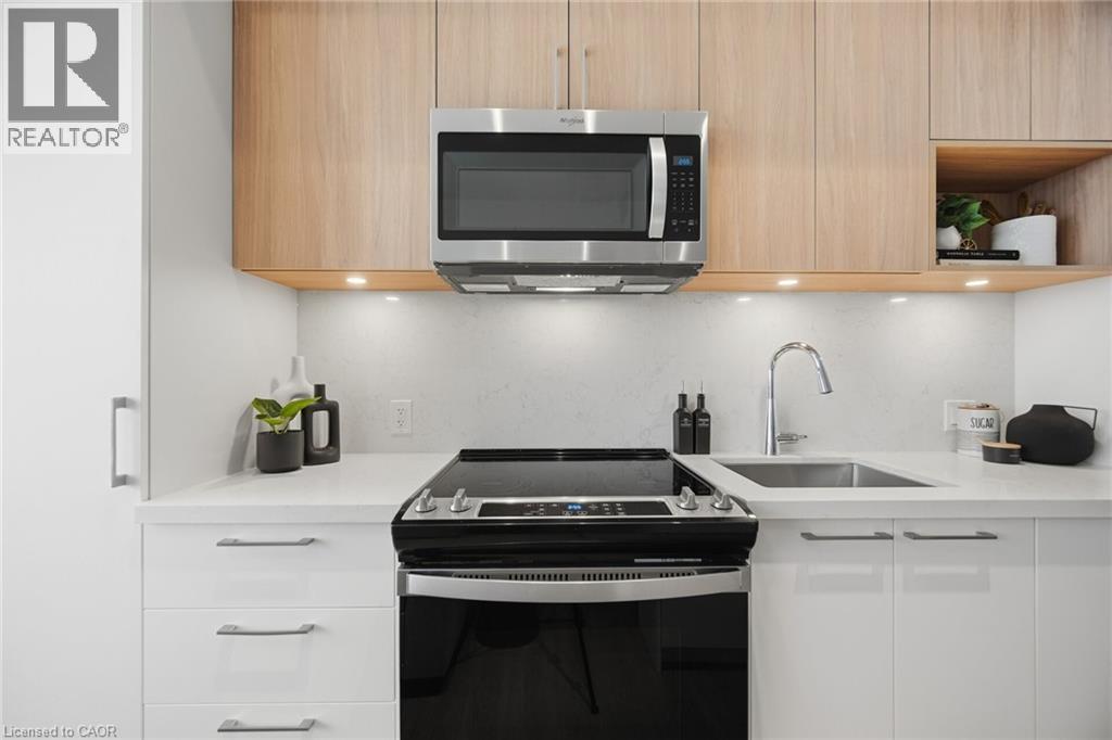 500 Plains Road E Unit# Ph 05, Burlington, Ontario  L7T 0C8 - Photo 8 - 40799733