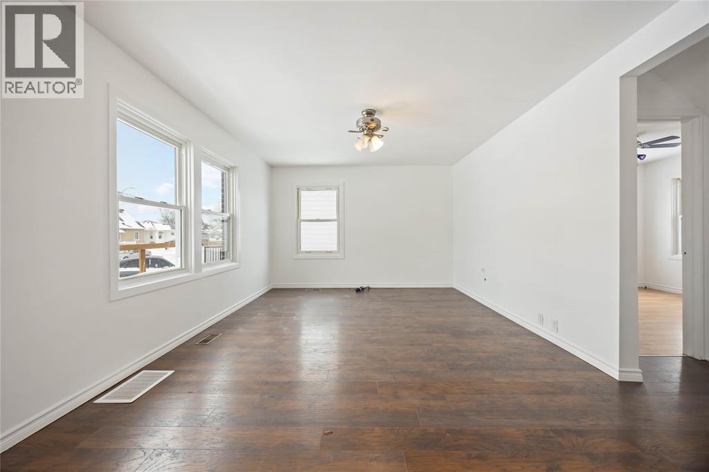 240 Gibson Street, Sarnia, Ontario  N7T 3N2 - Photo 6 - 26001651