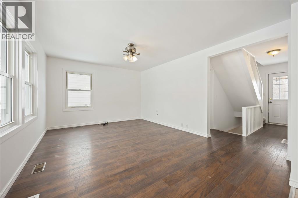 240 Gibson Street, Sarnia, Ontario  N7T 3N2 - Photo 7 - 26001651