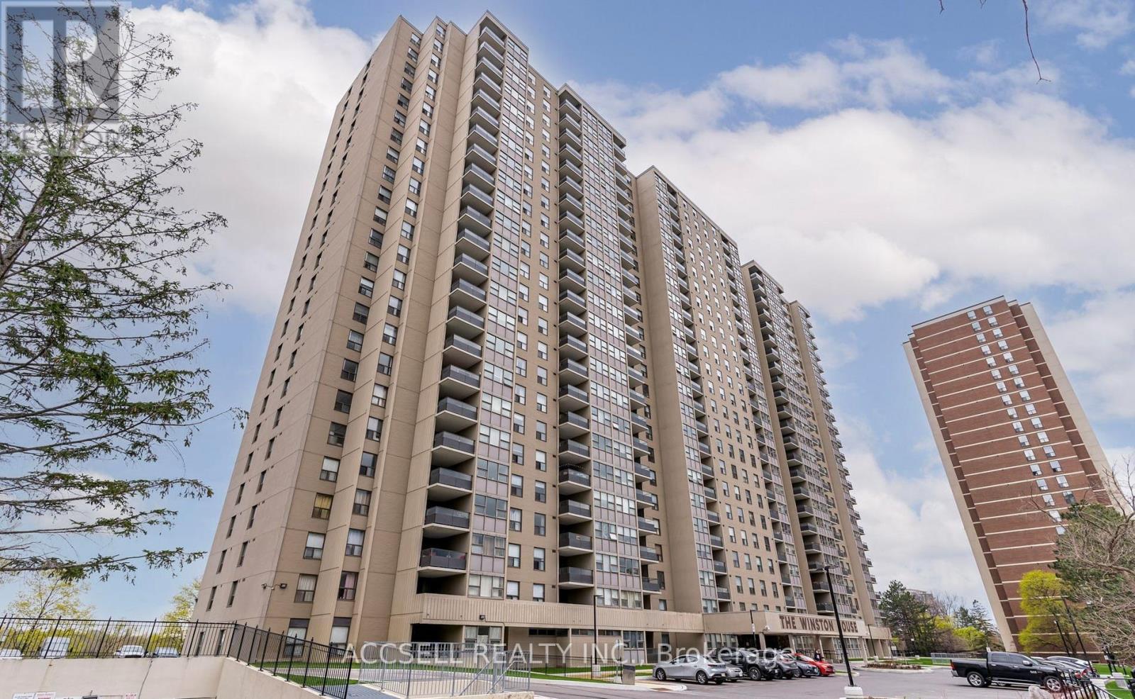 Toronto (Mount Dennis) Apartment for sale: 3 bedroom 1,200 sq.ft. (Listed 2026-01-22)