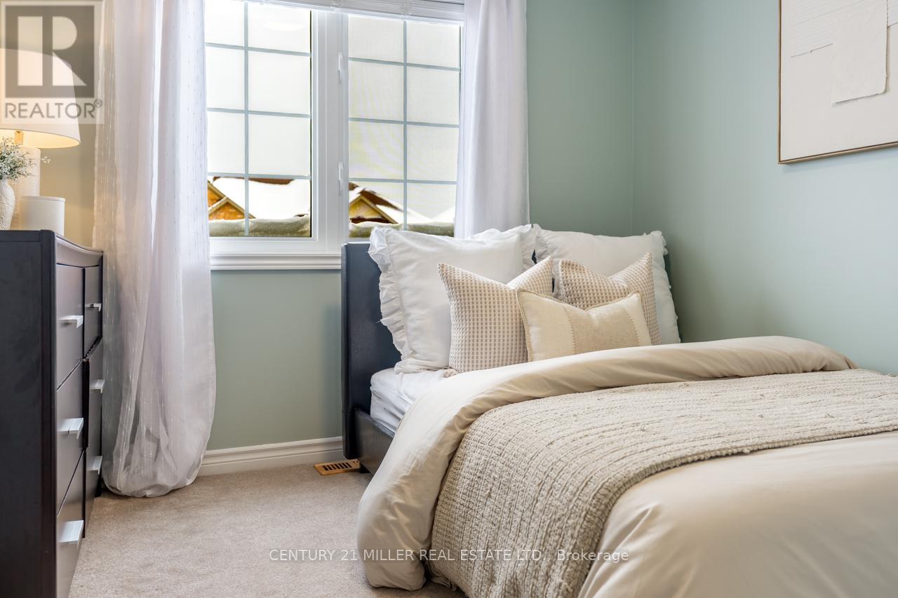 694 Sauve Street, Milton, Ontario  L9T 8M4 - Photo 14 - W12720442