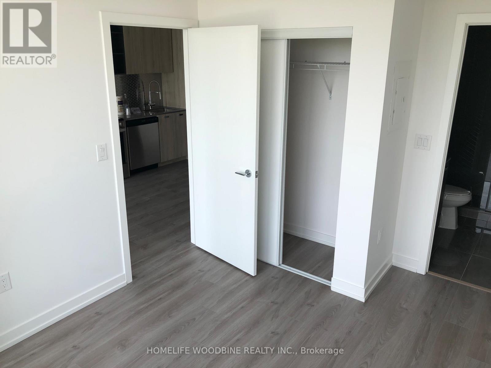 507 - 10 De Boers Drive, Toronto, Ontario  M3J 0H1 - Photo 7 - W12720454