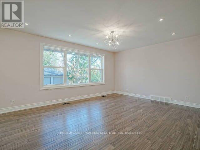 Upper - 2467 Islington Avenue, Toronto, Ontario  M9W 3X9 - Photo 10 - W12720526